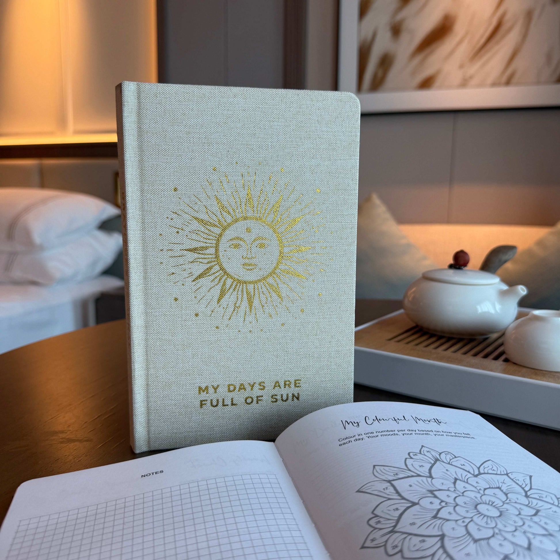 Ivory Gratitude Journal – Gold Lining (120 Pages)